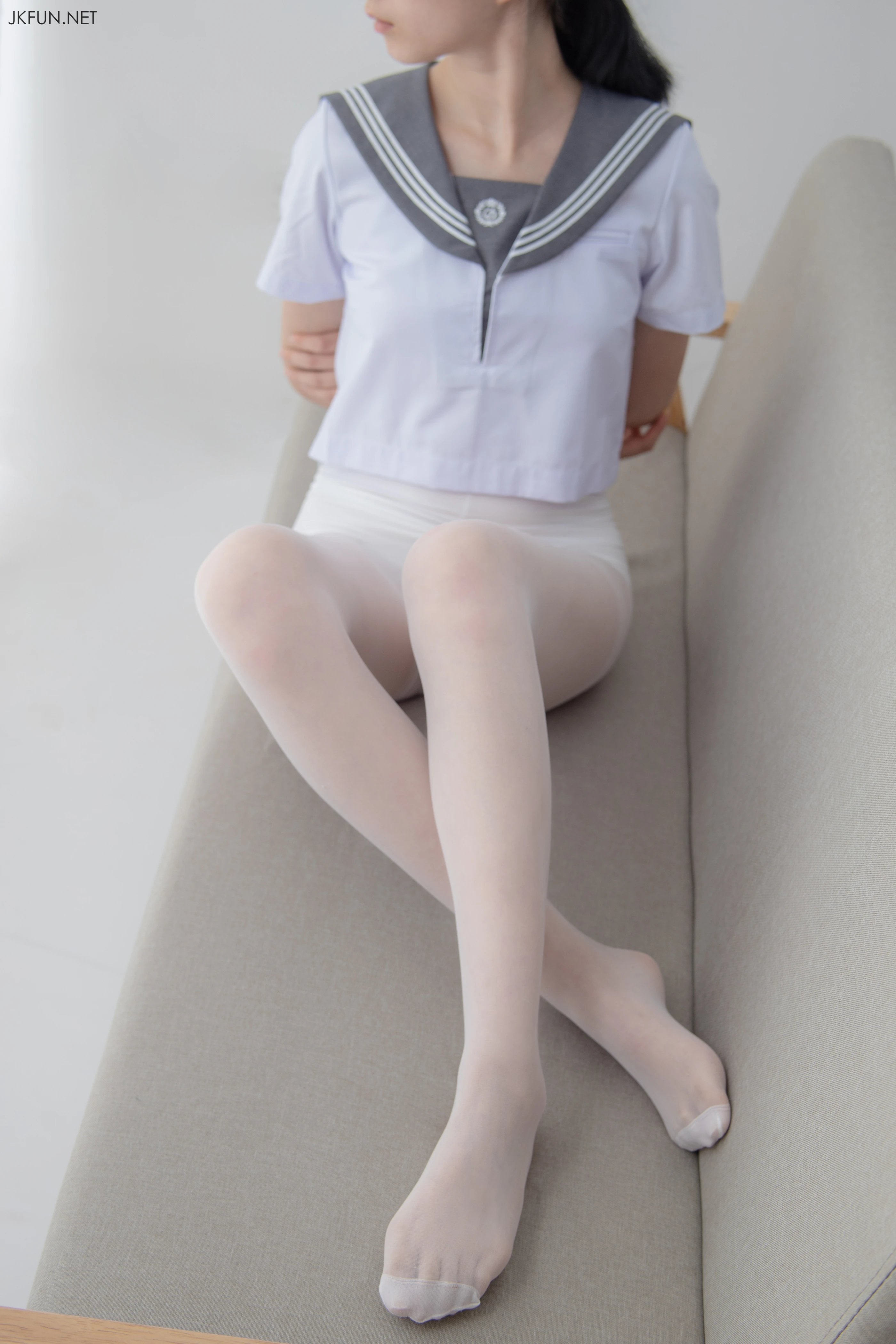 森萝财团 [JKFUN-018] 15D超薄白丝 小青 [108P 1V]插图3
